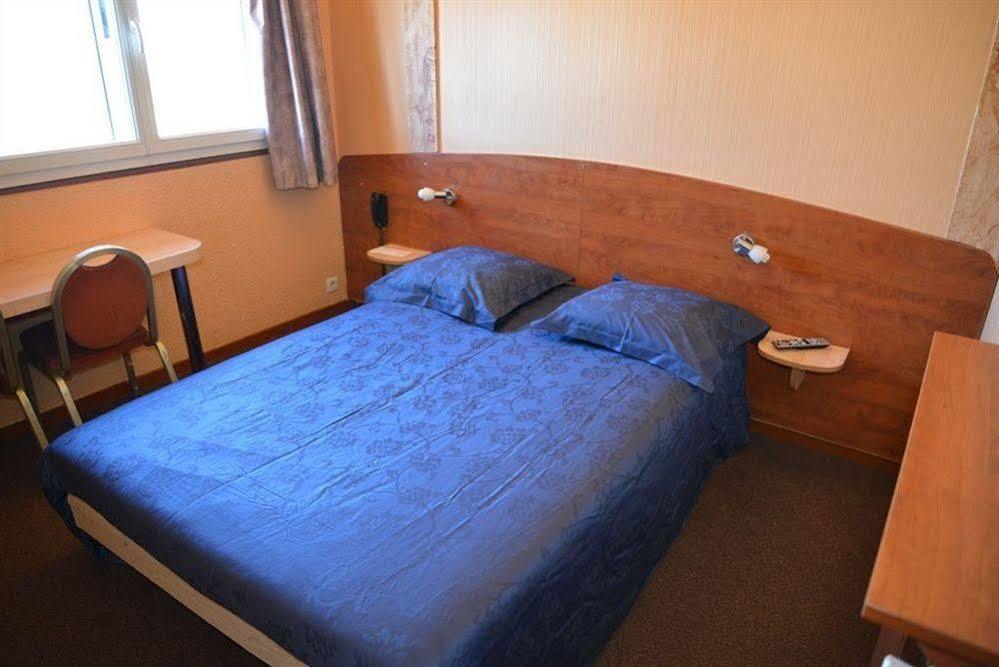 Le Cheval Noir Hotel Paris 펜틴 외부 사진